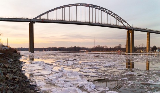 Bridge-CandD-Canal-Frozen-SM C and D Canal Full of Ice