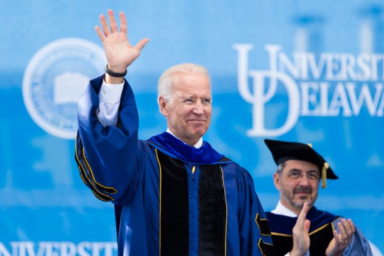 UD-2014-Commencement-BidenSM19