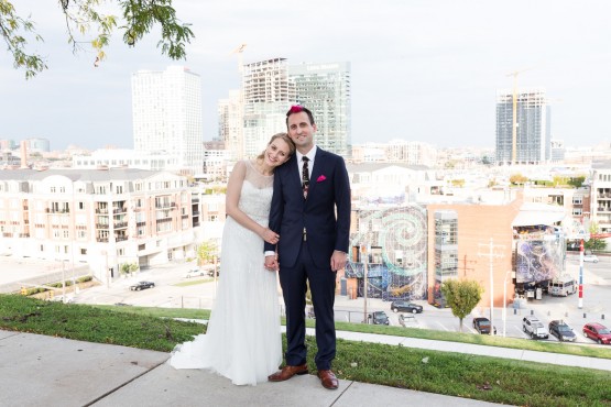 Bride and groom photos in Federal Hill Park (Baltimore, MD)