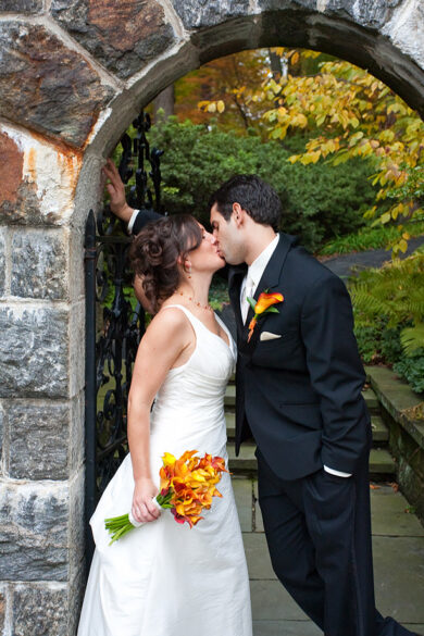 Winterthur Wedding Kiss Photo