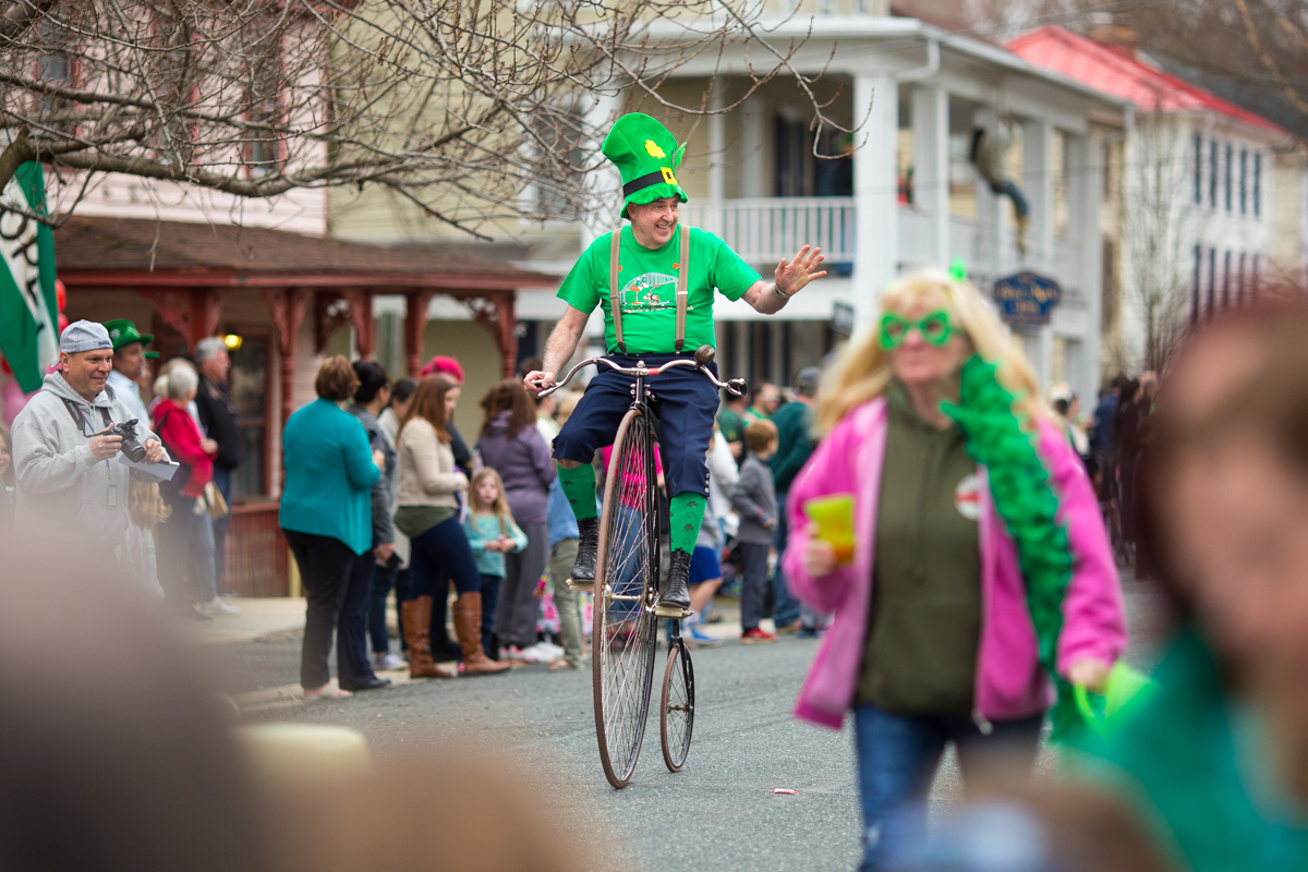 Unicyclist in the Chesapeake city St. Pat's Day parade