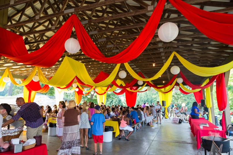 Smokey Glen Farm Red and White Wedding Decorations